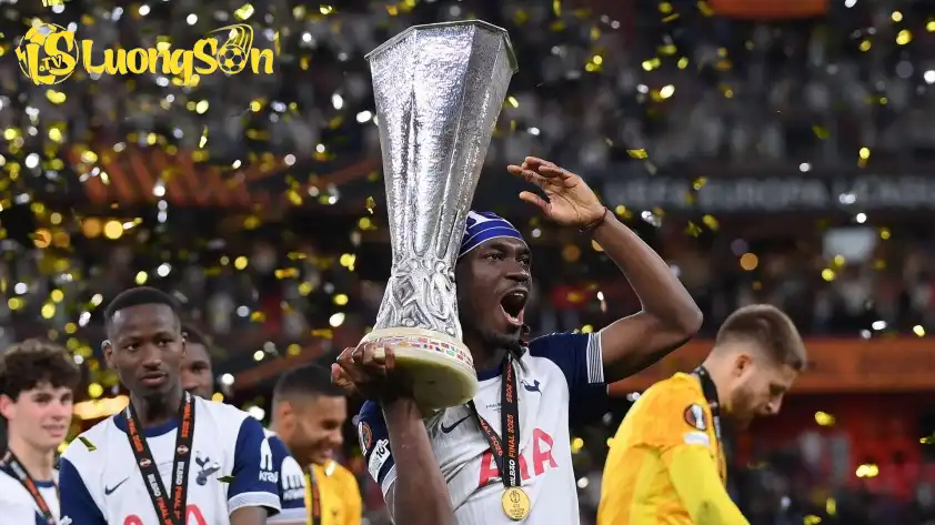 Với việc bị kỷ luật tương lai của Bissouma tại Tottenham đã bị đặt một dấu hỏi lớn