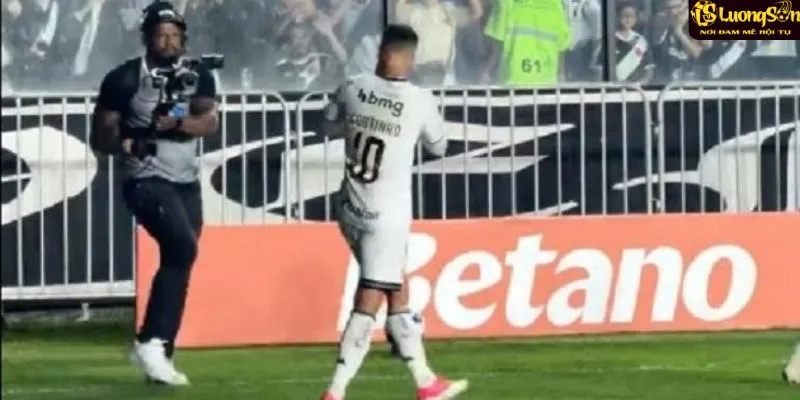 Khoảnh khắc tỏa sáng của ngôi sao Brazil – Coutinho ghi bàn