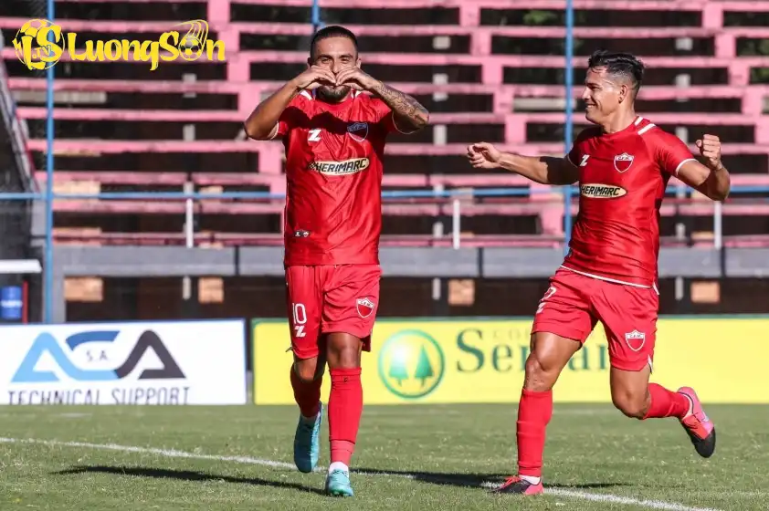 Olimpia Asuncion đang được đánh giá cao hơn ở trận đấu này.