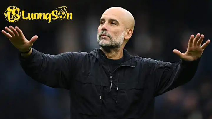 Pep Guardiola tự tin đua vô địch với Arsenal đến cùng (Ảnh: The Guardian)
