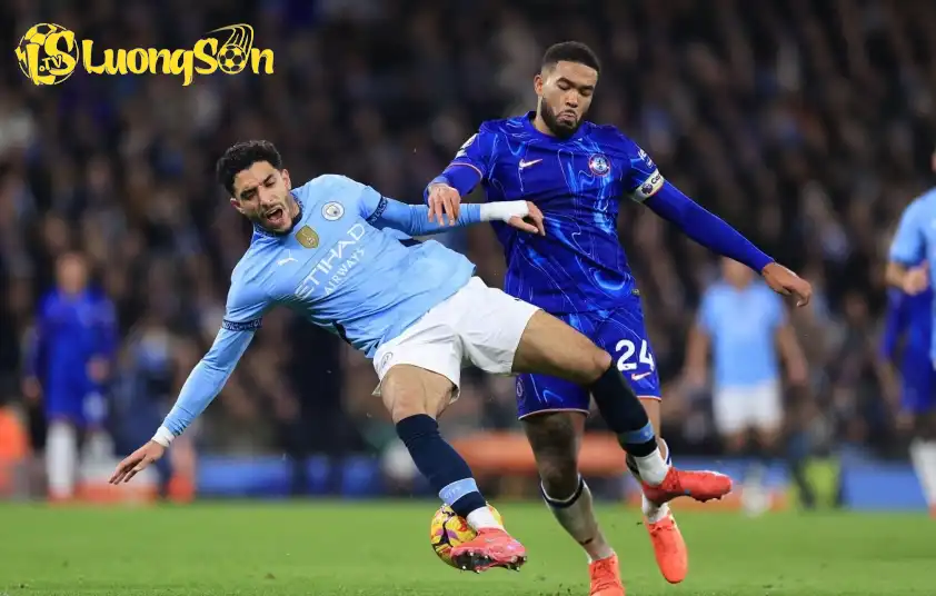 Marmoush vẫn chưa hoàn toàn bình phục sau chấn thương